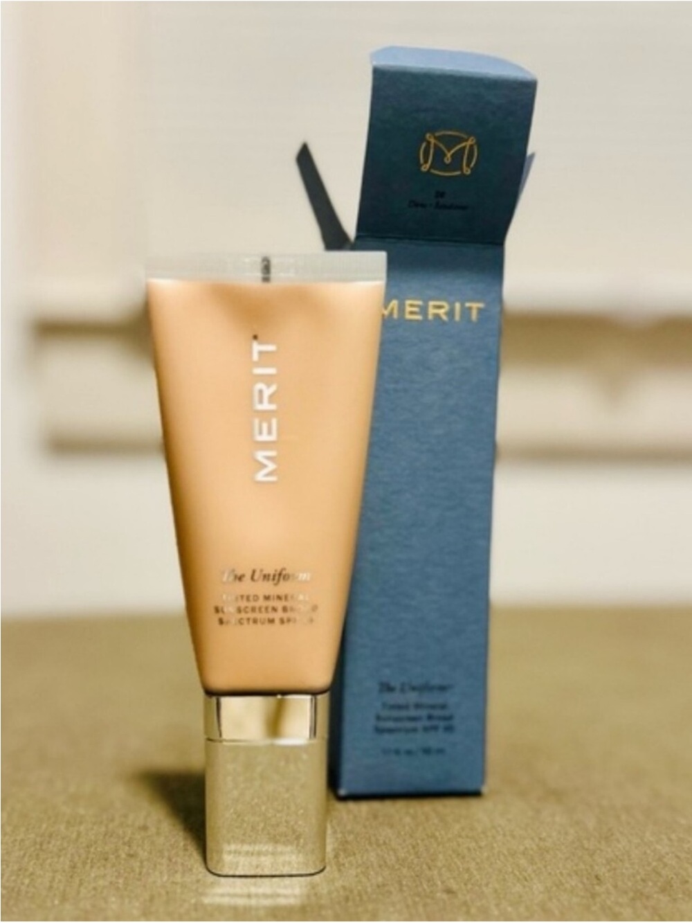 MERIT The Uniform Tinted SPF Moisturizer 26 Dune - Sandstone